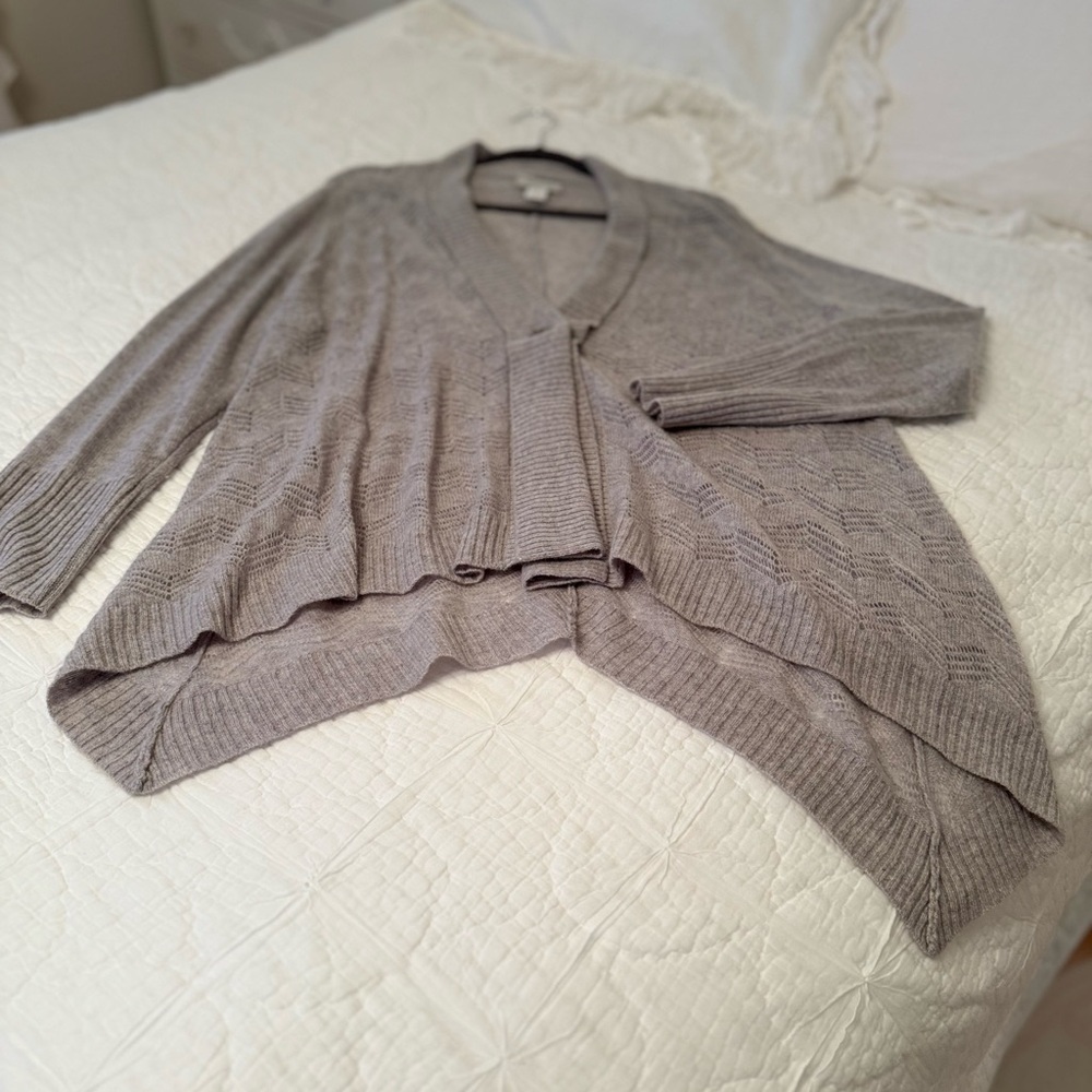 Cashmere cardigan sweater